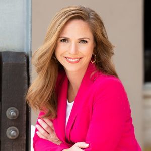 Meet your Posher, Leslie